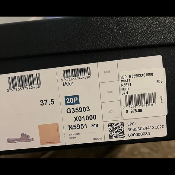 SOLD‼️Chanel CC sandal Sz 37.5 (6.5-7) - Picture 9 of 9